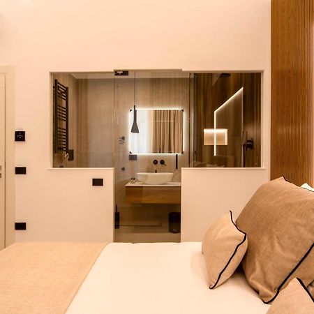 Mamalu - Studios And Suites Napoli Bagian luar foto