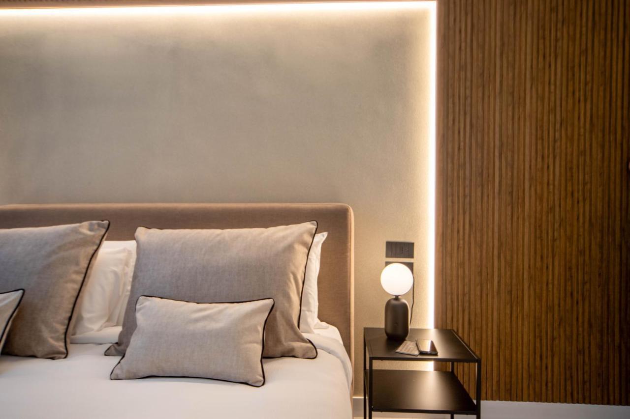 Mamalu - Studios And Suites Napoli Bagian luar foto