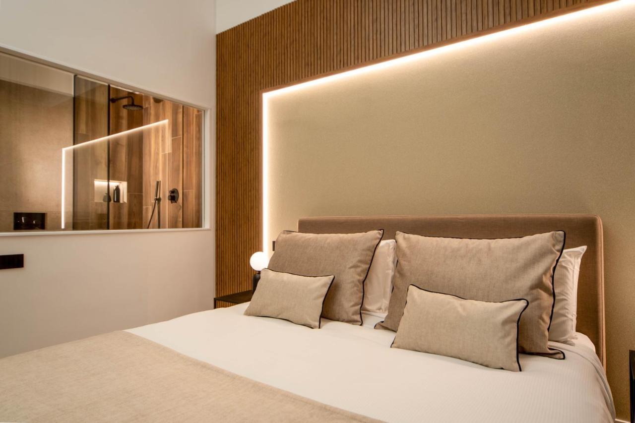 Mamalu - Studios And Suites Napoli Bagian luar foto