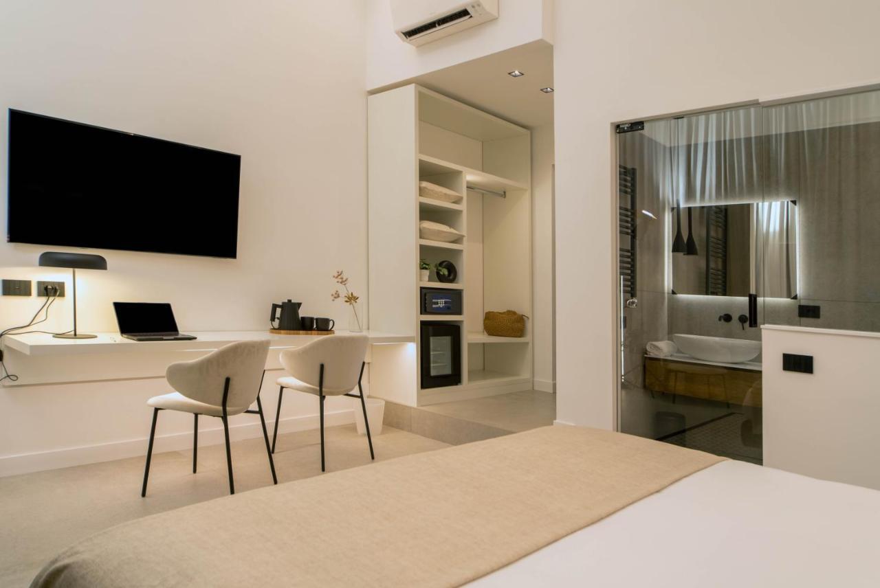 Mamalu - Studios And Suites Napoli Bagian luar foto