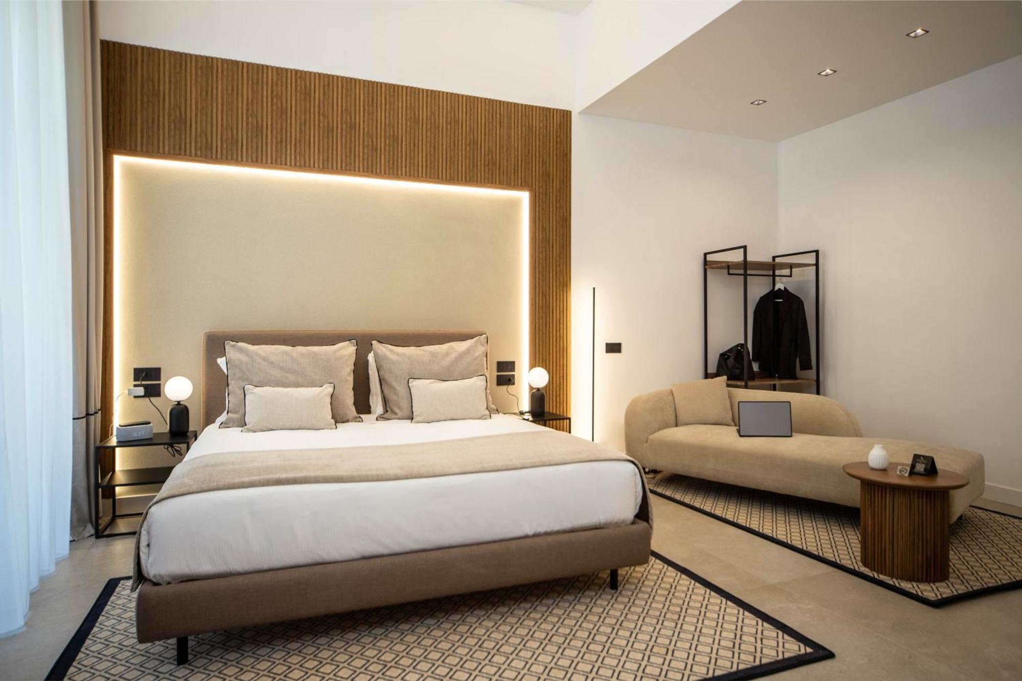 Mamalu - Studios And Suites Napoli Bagian luar foto