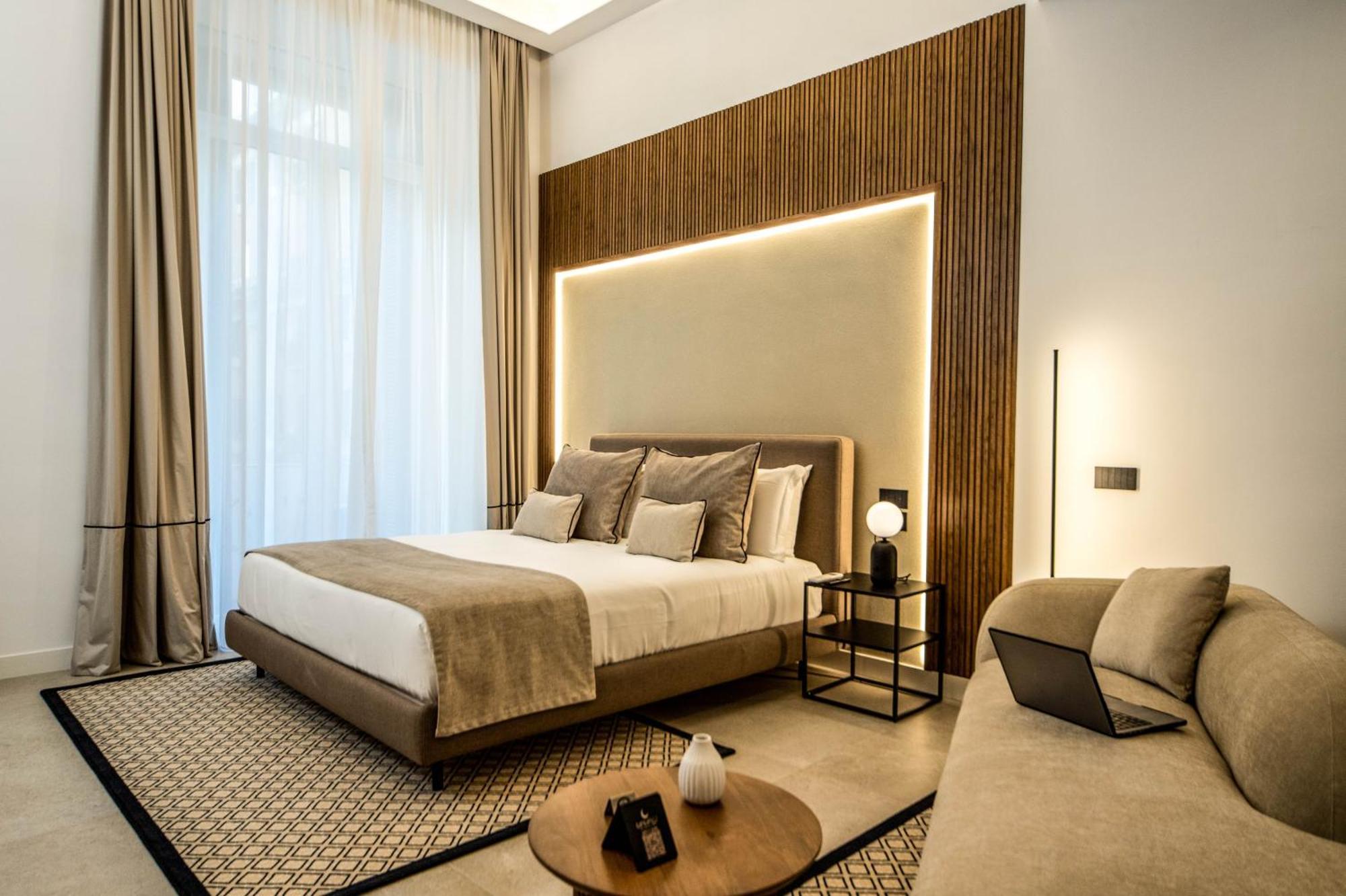 Mamalu - Studios And Suites Napoli Bagian luar foto