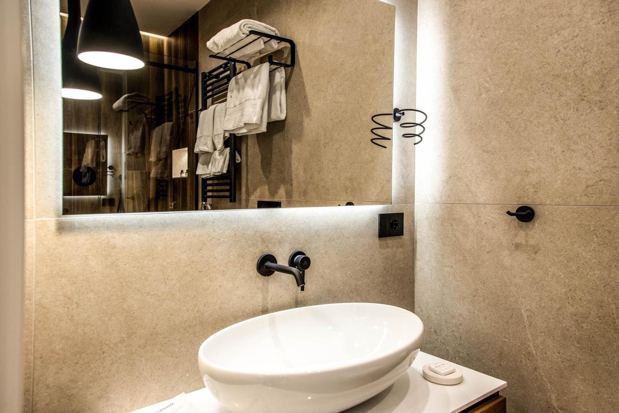 Mamalu - Studios And Suites Napoli Bagian luar foto