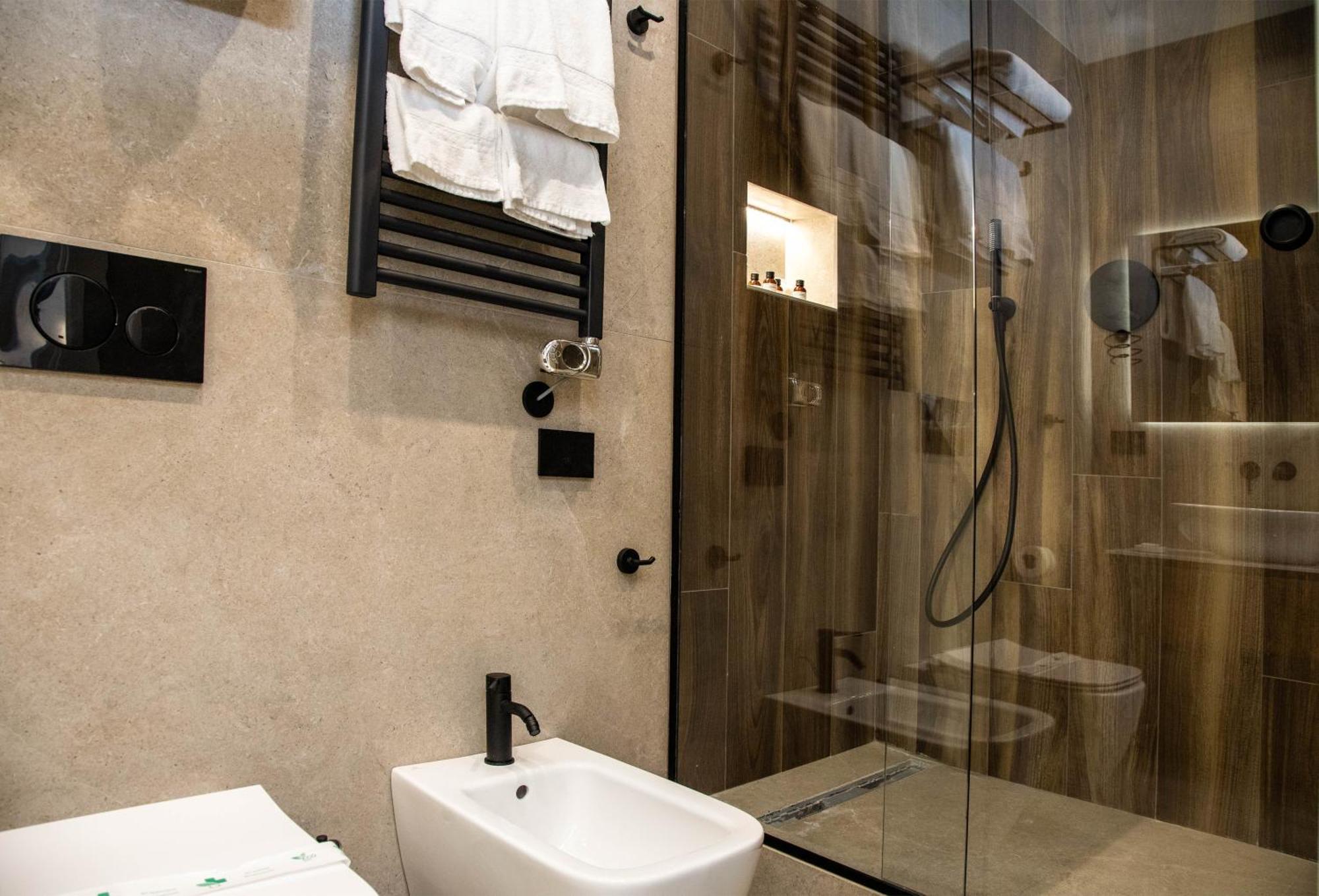 Mamalu - Studios And Suites Napoli Bagian luar foto