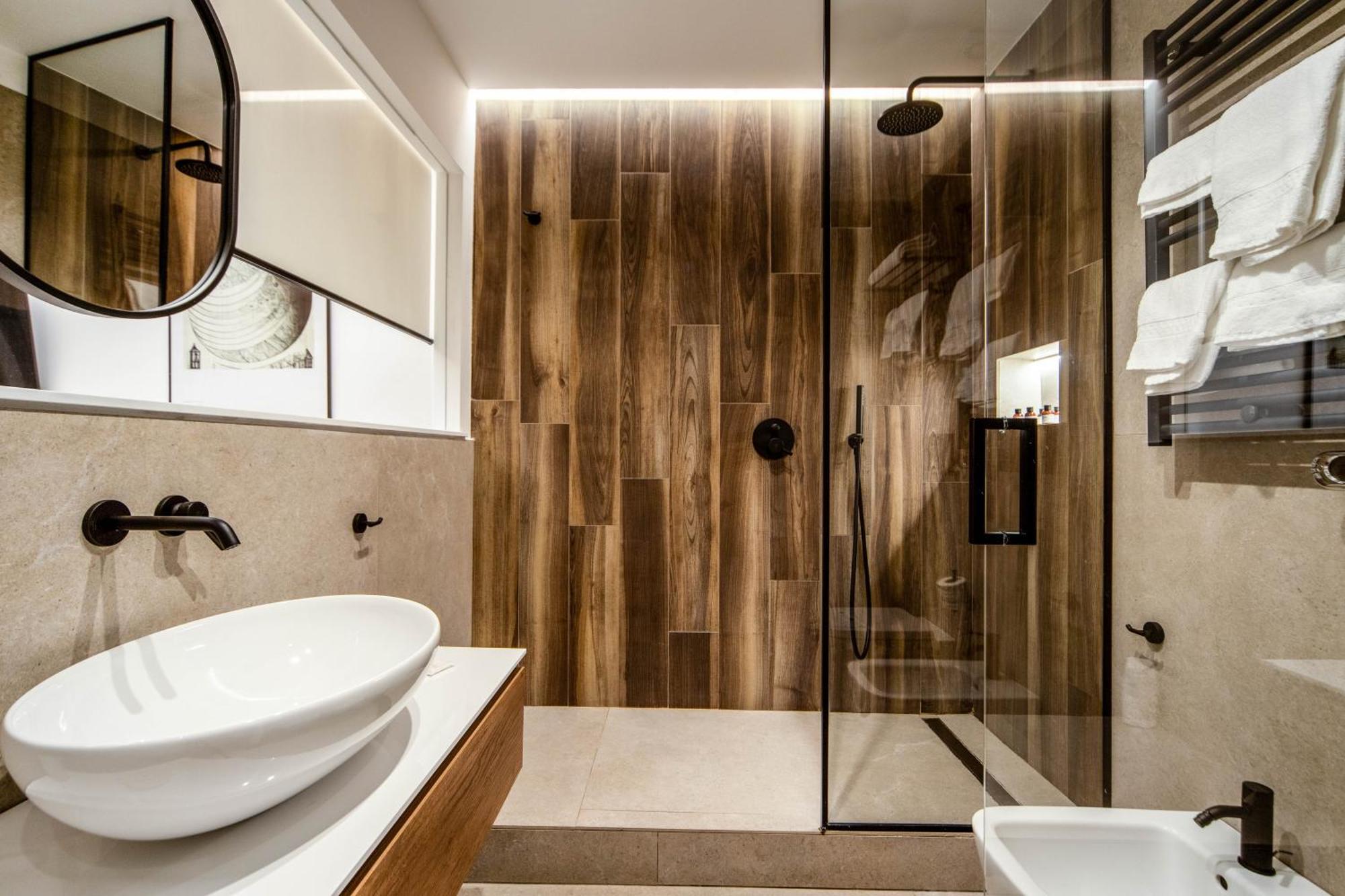 Mamalu - Studios And Suites Napoli Bagian luar foto