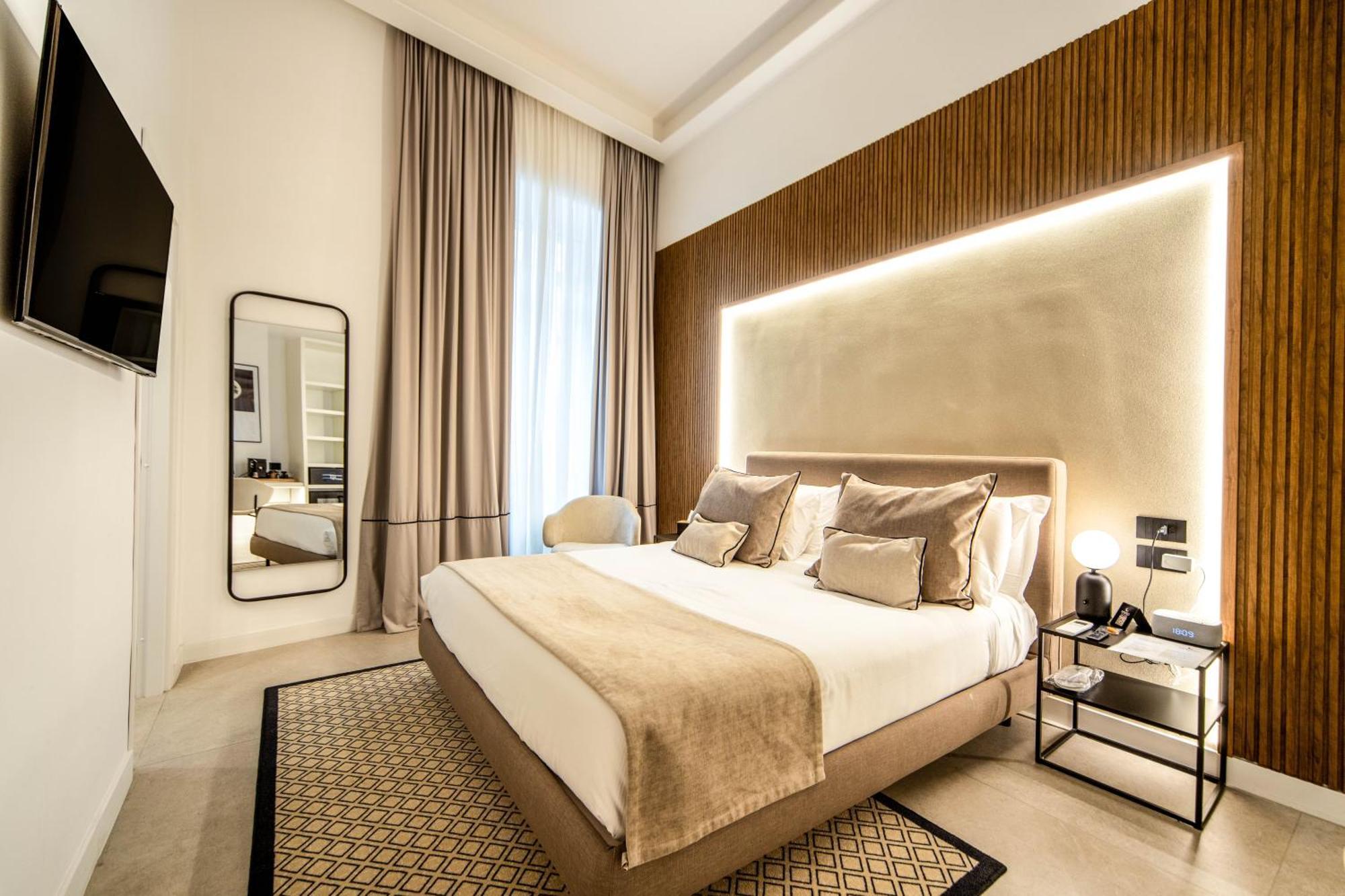 Mamalu - Studios And Suites Napoli Bagian luar foto
